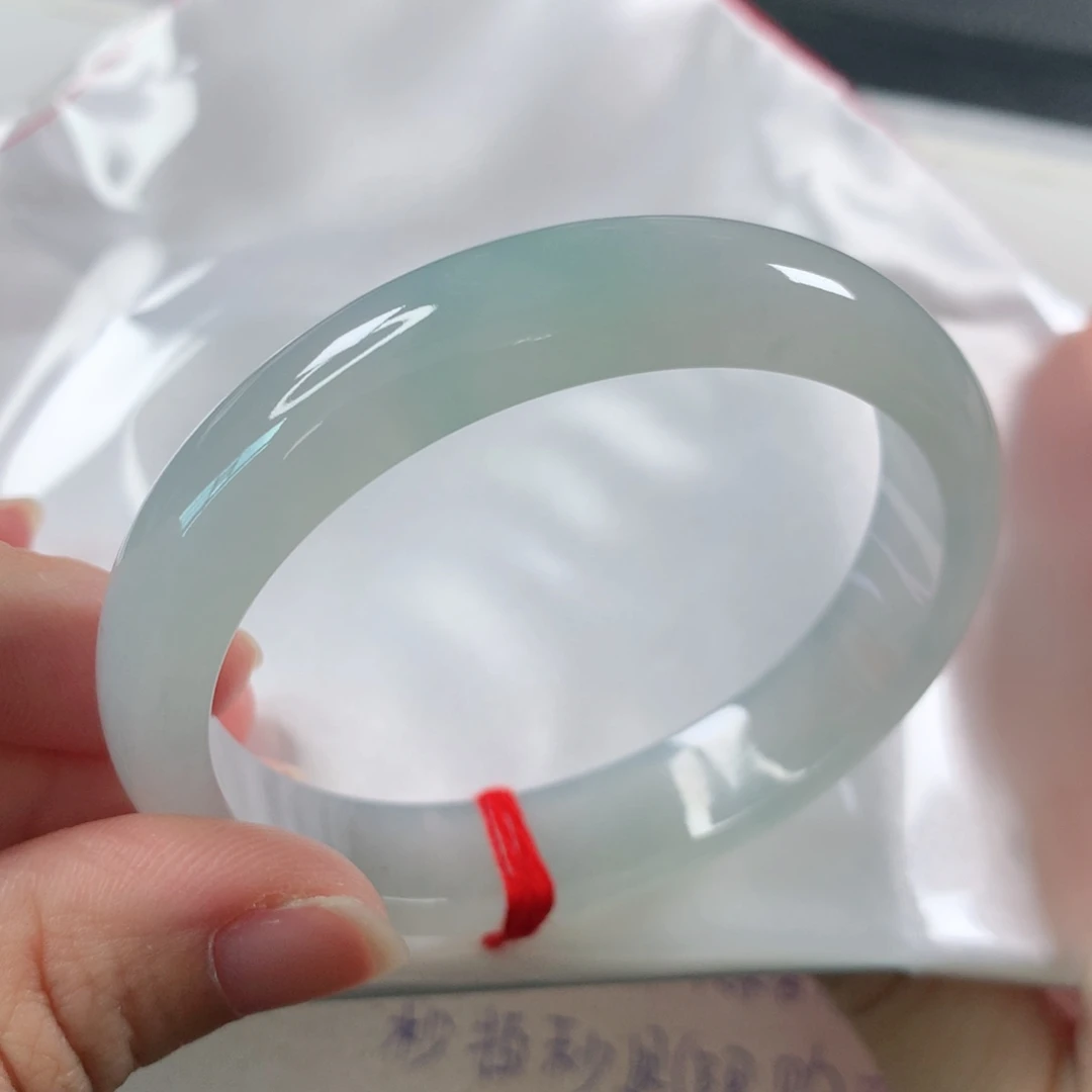 未镶嵌手镯（贵妃镯）翡翠270