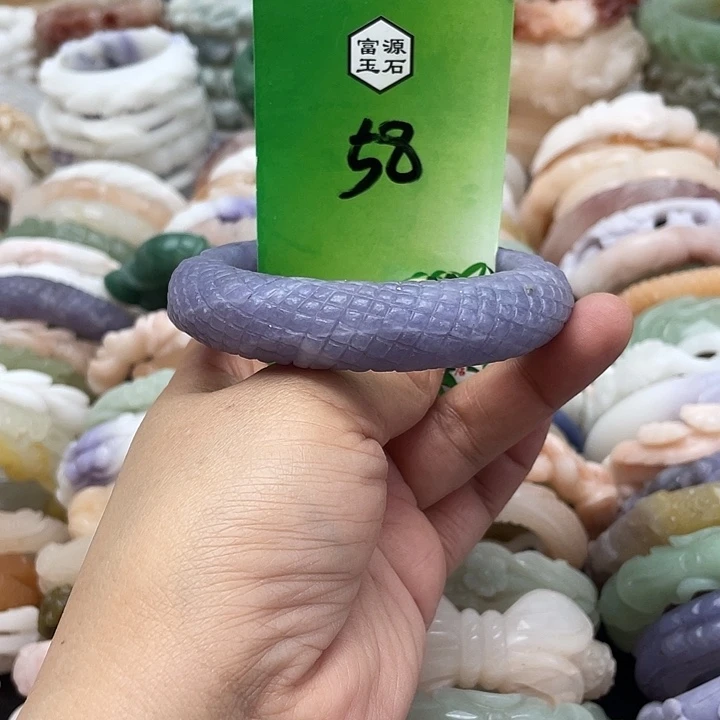 未镶嵌手镯石英岩玉