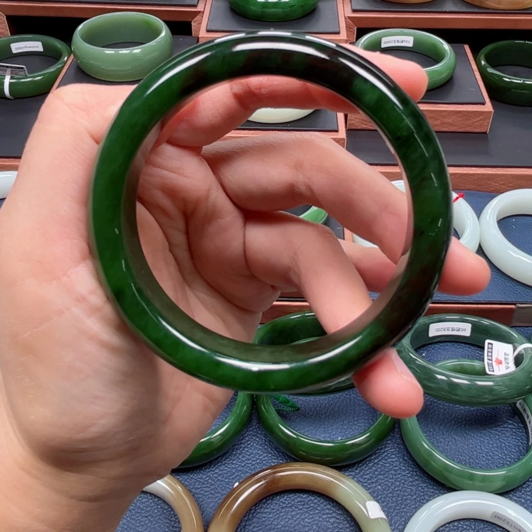 未镶嵌手镯和田玉（碧玉）5859