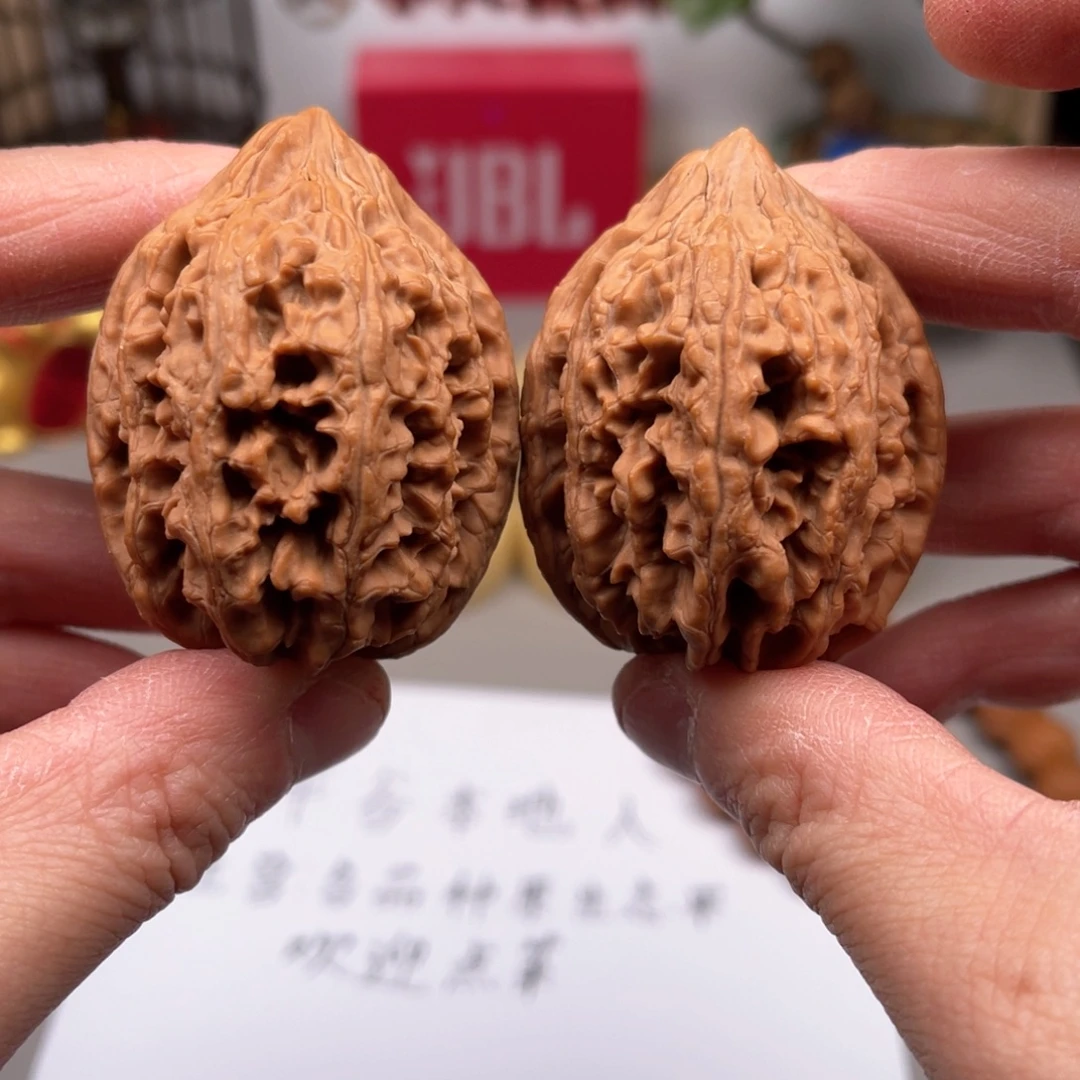 吊坠文玩核桃大枯石