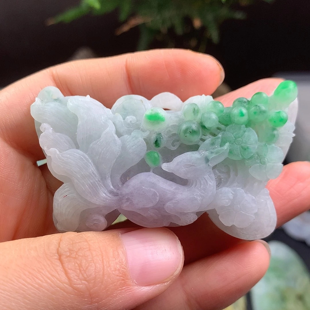 定制翡翠未镶嵌九尾狐