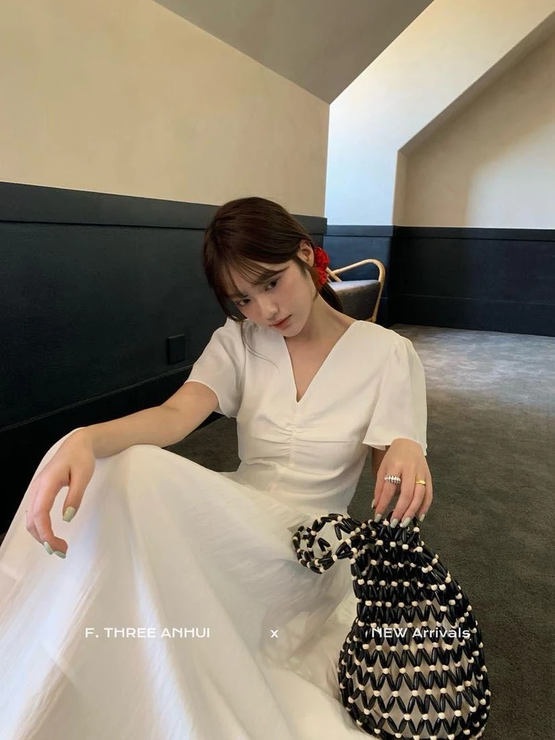 温柔瑶-三姐妹#法式气质V领荷叶袖连衣裙#77911【福福】