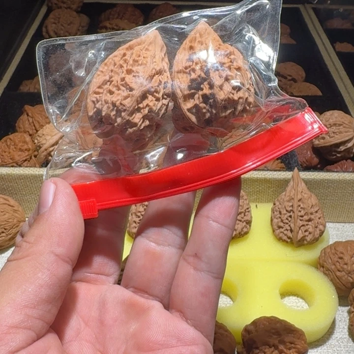 w***y文玩核桃吊坠鸡心