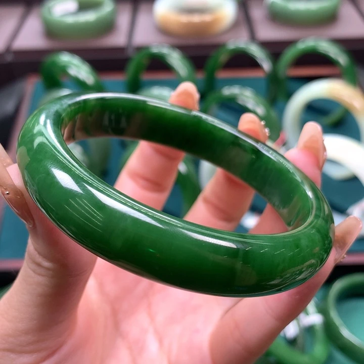 未镶嵌手镯和田玉（碧玉）6061