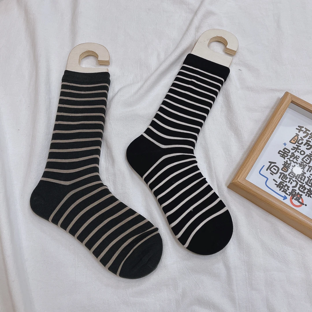 【快乐条条】婷婷同款推荐 休闲百搭时尚经典条纹袜子好穿