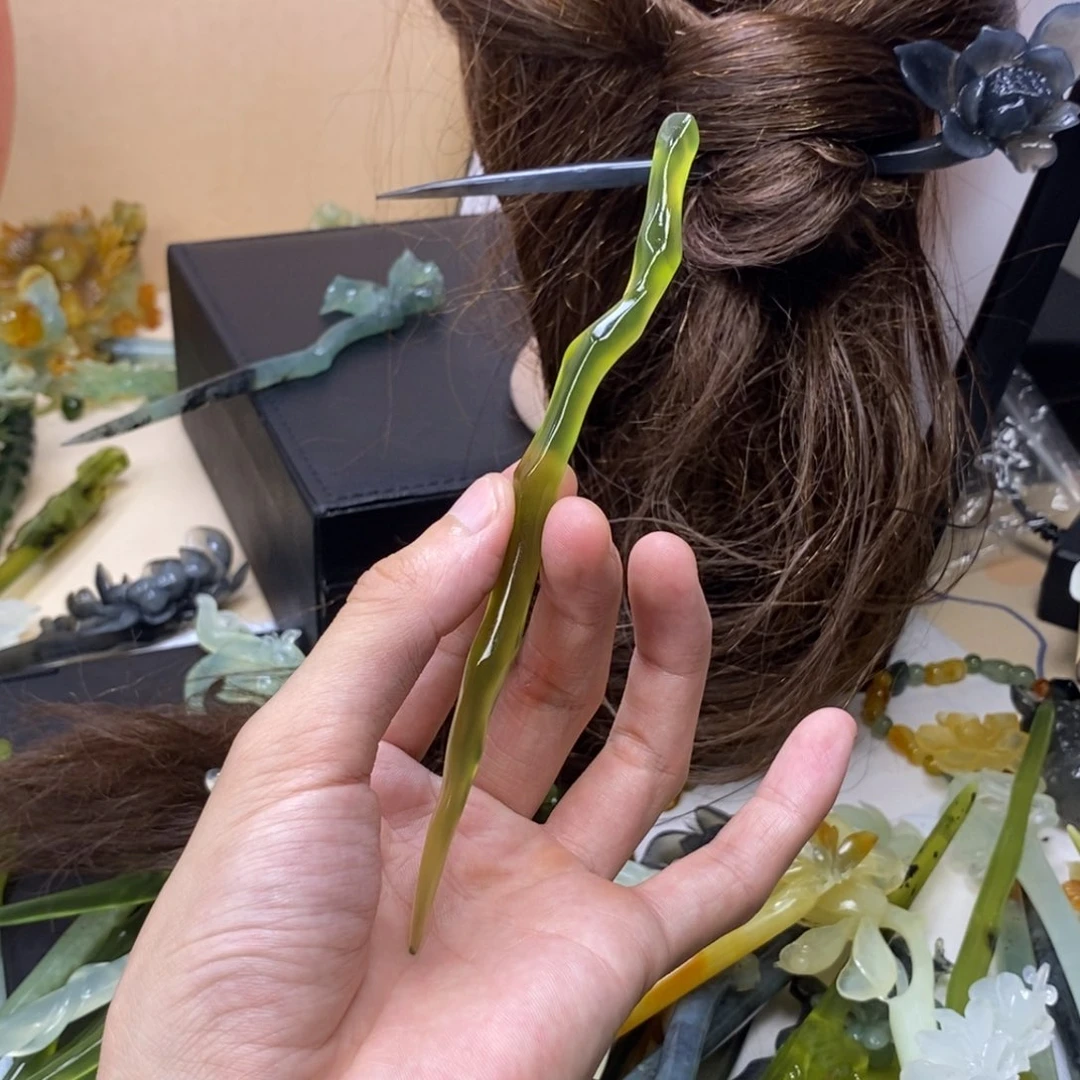 蛇纹石玉合金颈饰J****?随形