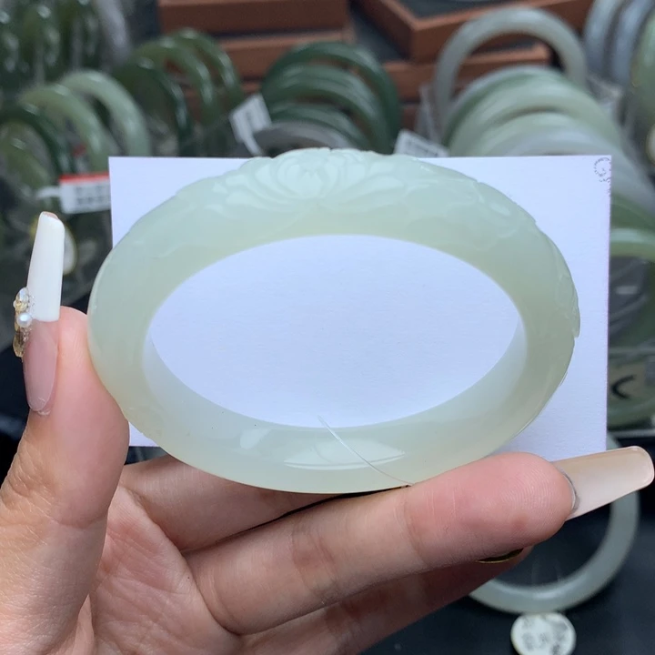 未镶嵌手镯和田玉54