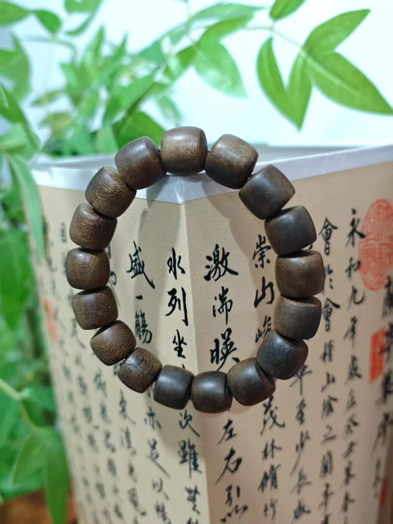 【大鹏珍藏】Rmm3224 达拉干桶珠1.2单圈沉香手串(多样性发货)