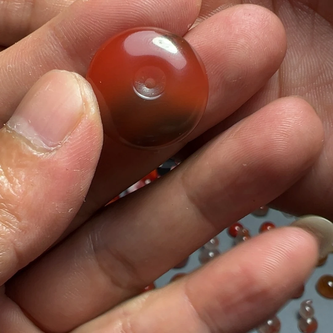 南红玛瑙A未镶嵌原矿无优化平安扣21.4*9.4