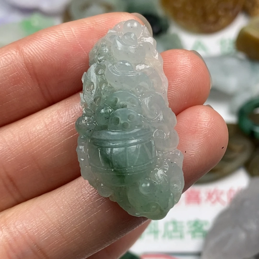 定制翡翠未镶嵌翡翠