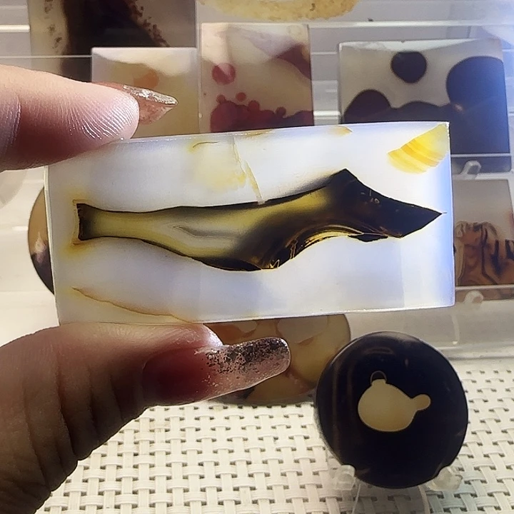 玛瑙/玉髓未镶嵌珠宝奇石