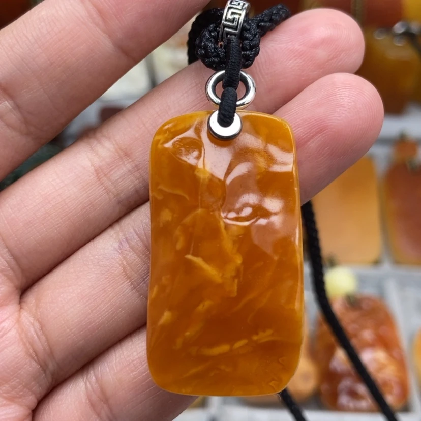 【闪购商品】未镶嵌吊坠(赠链)琥珀