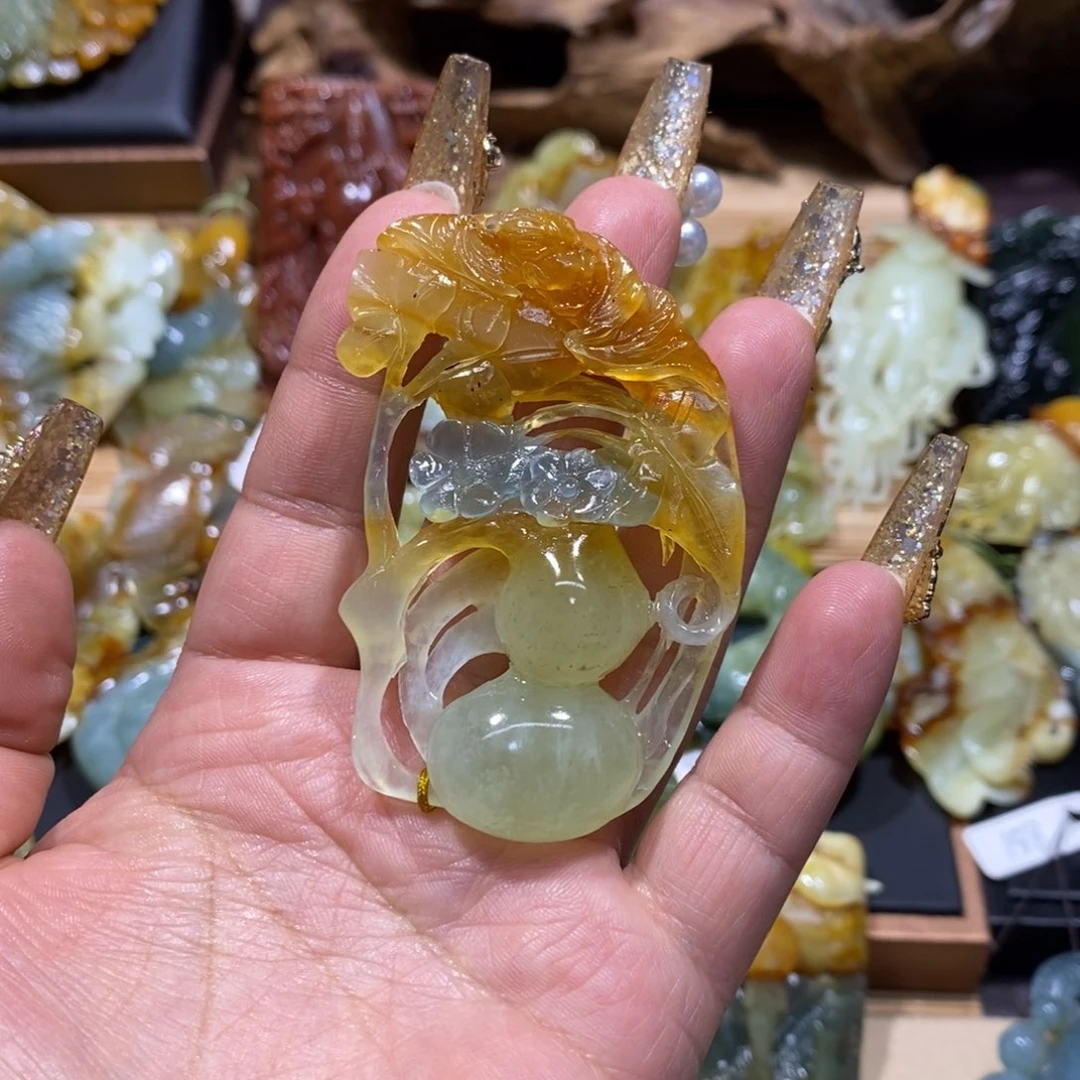 蛇纹石玉颈饰未镶嵌智****y