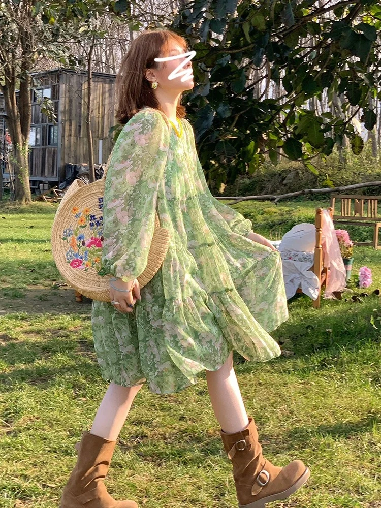 （丛林秘密）2025新碎花防晒雪纺连衣裙女春夏气质泡泡袖蛋糕裙C769