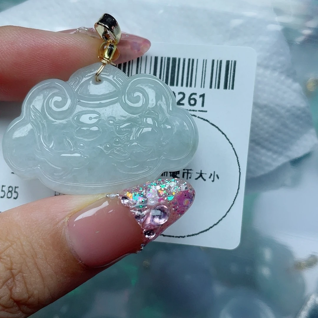 吊坠(不含链)未镶嵌翡翠
