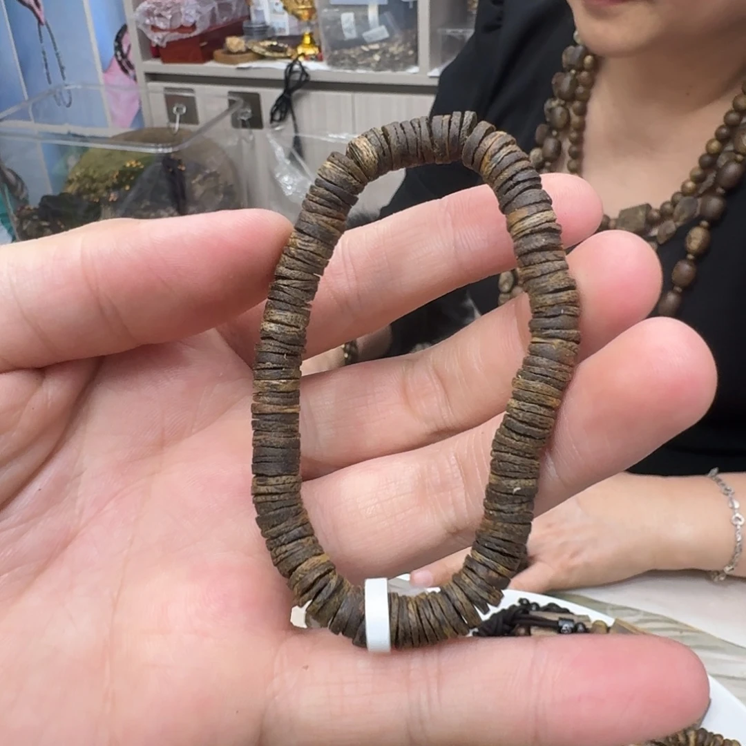 沉香沉香碎屑白棋母树沉水片珠 6 克多样性发一串