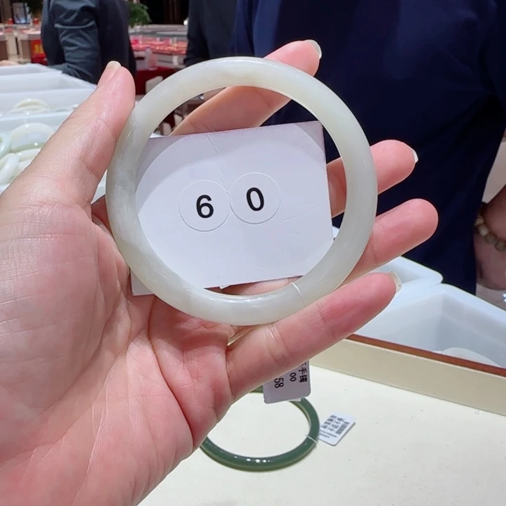 和田玉未镶嵌手镯72