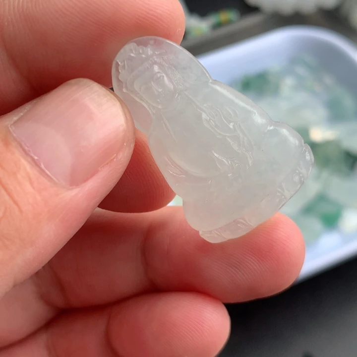 定制翡翠未镶嵌挂件