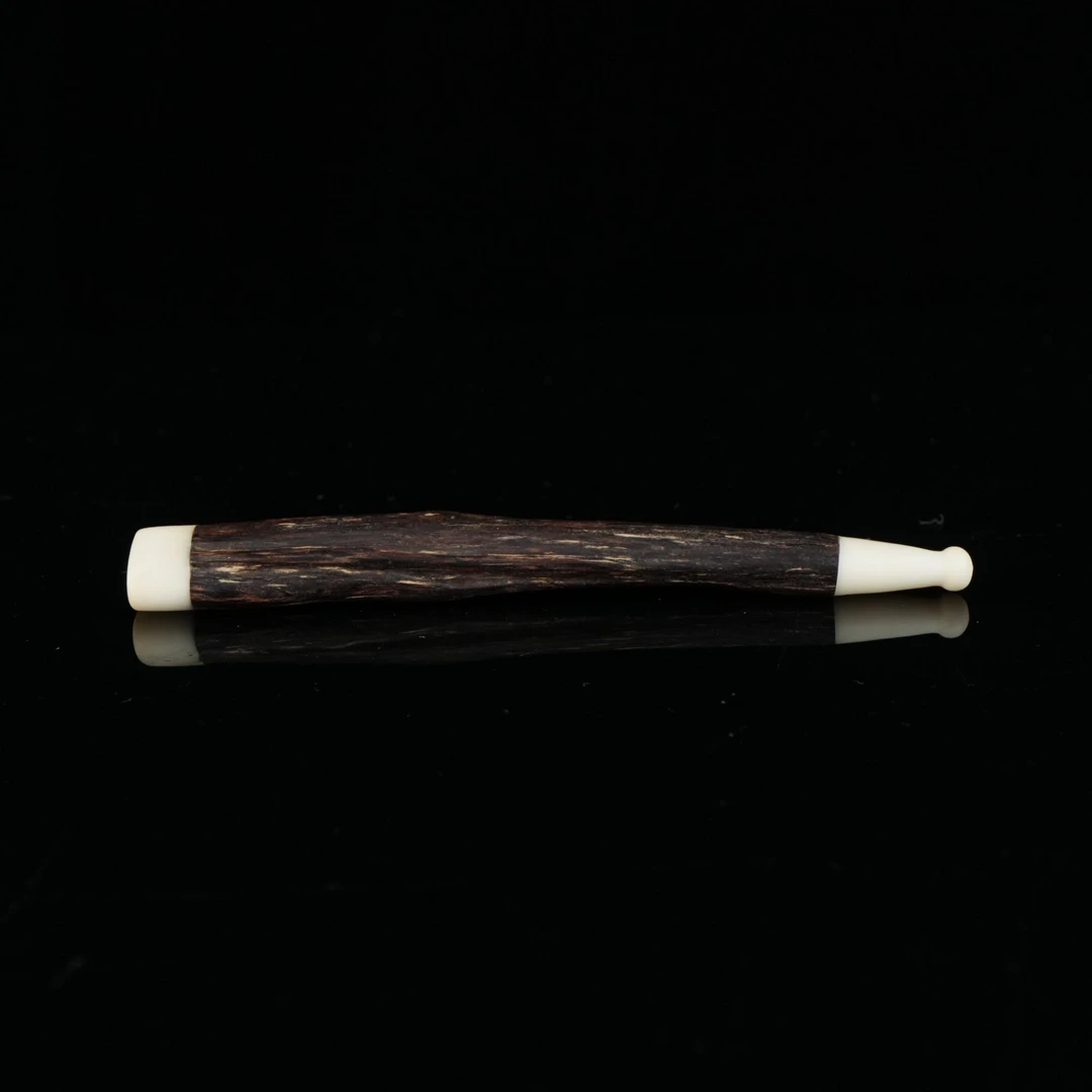 4230泰国沉香树心油沉水 烟嘴11x1.3x0.8cm 4.38g