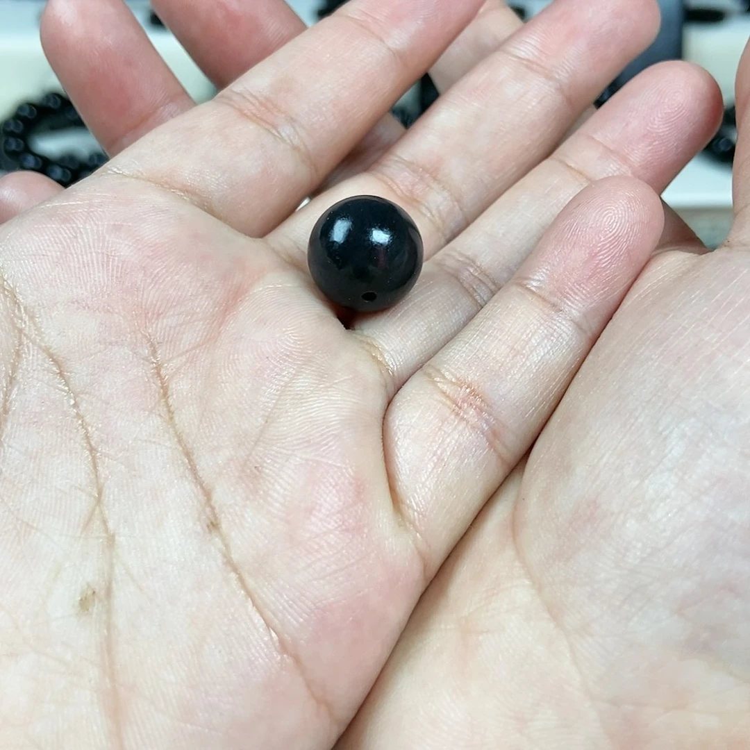 和田玉（墨玉）卡14墨玉单珠未镶嵌