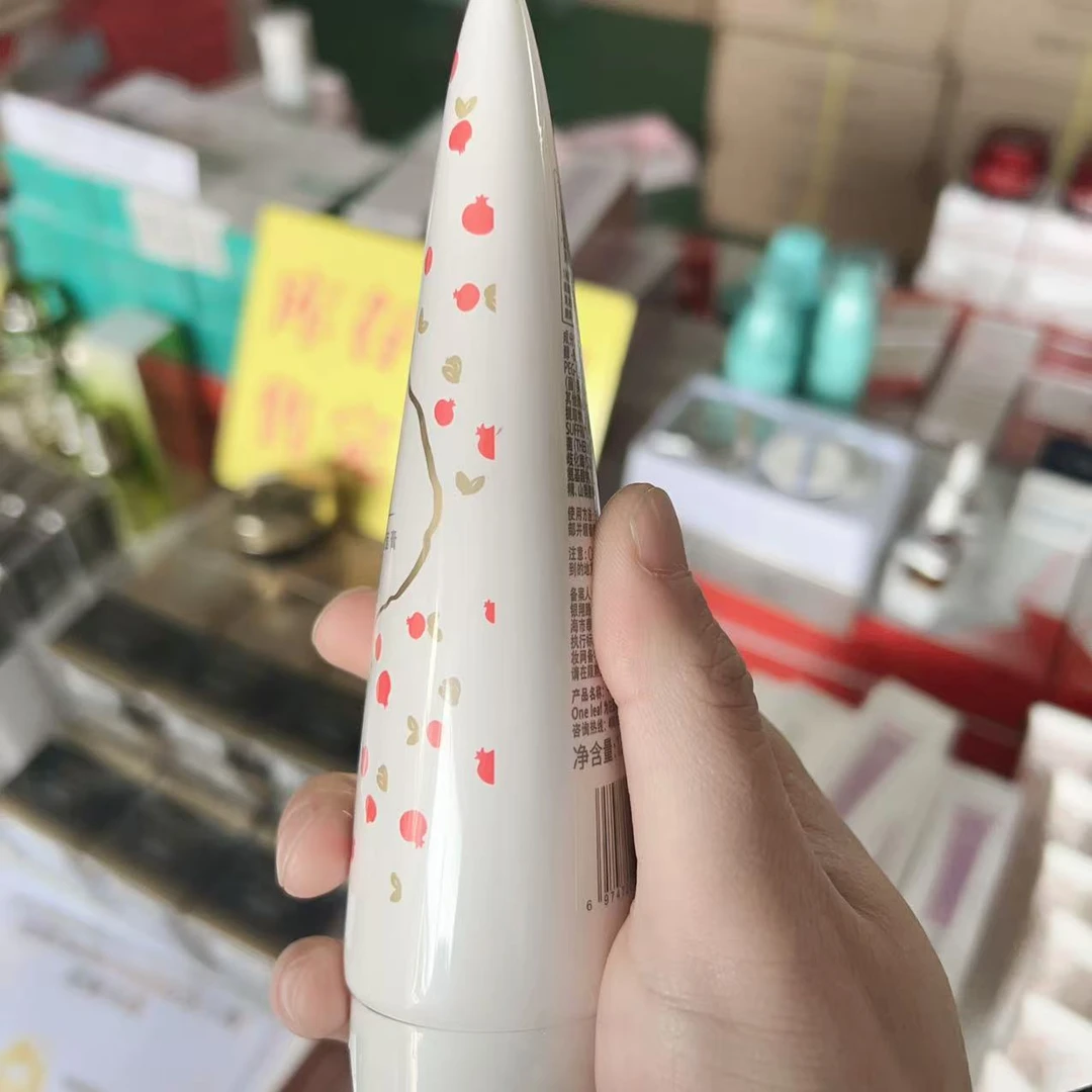 红石榴洁面膏135g