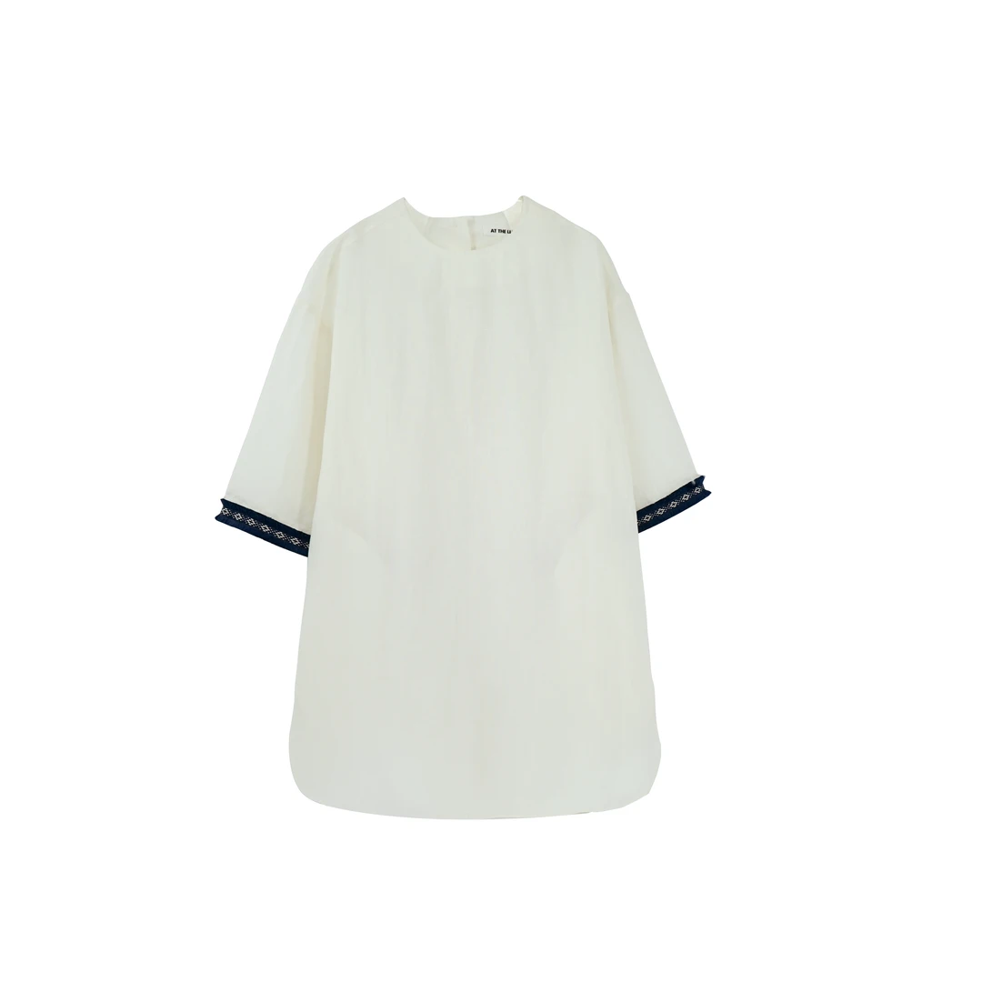 阔版麻料上衣百搭时尚