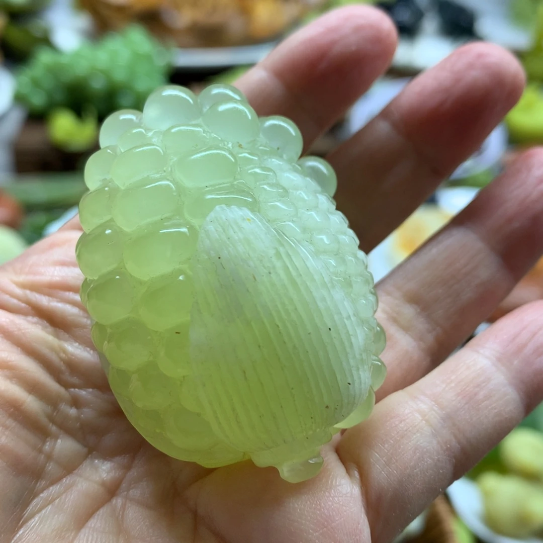 未镶嵌蛇纹石玉摆件伊****遗