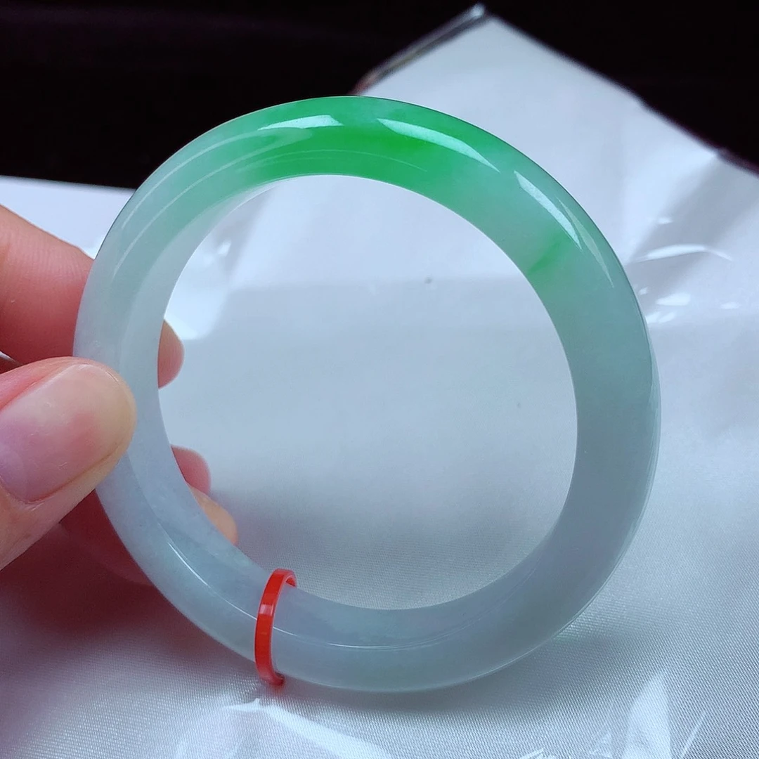 翡翠手镯未镶嵌54-55圈