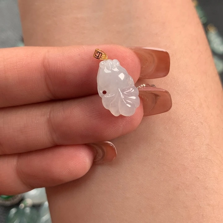 翡翠颈饰18K金镶嵌鱼