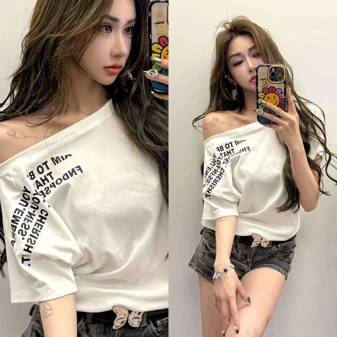 （浠儿姐姐）夏季字母印花一字肩露肩短袖T恤显瘦白色百搭宽松韩版