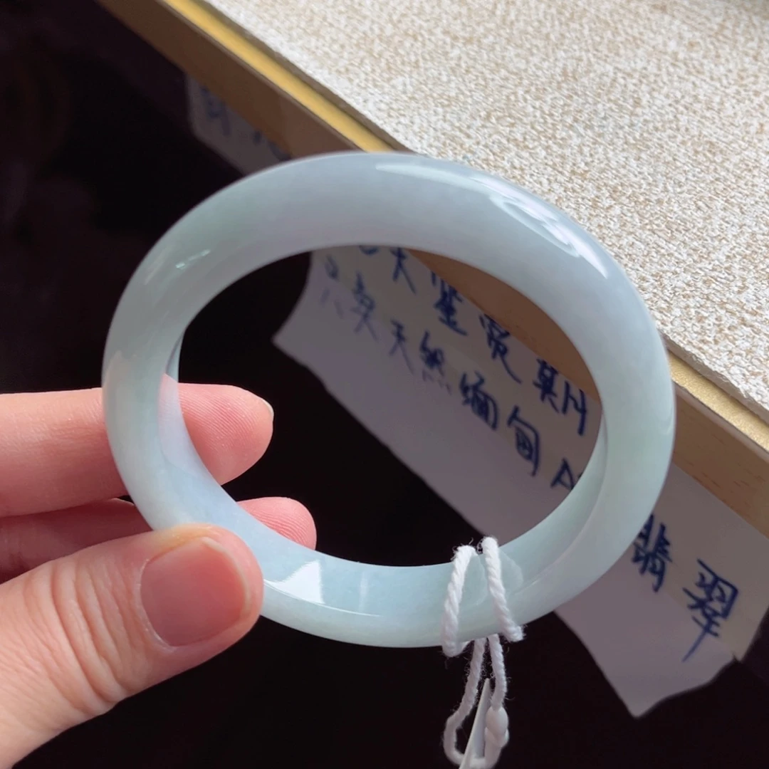 翡翠未镶嵌手镯手镯
