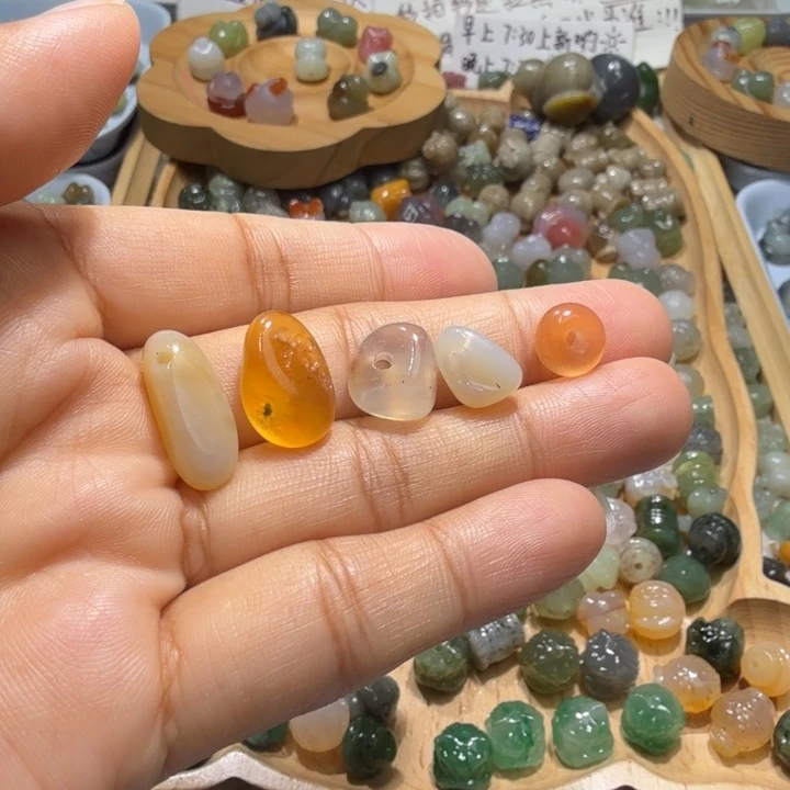 和田玉未镶嵌珠宝半成品