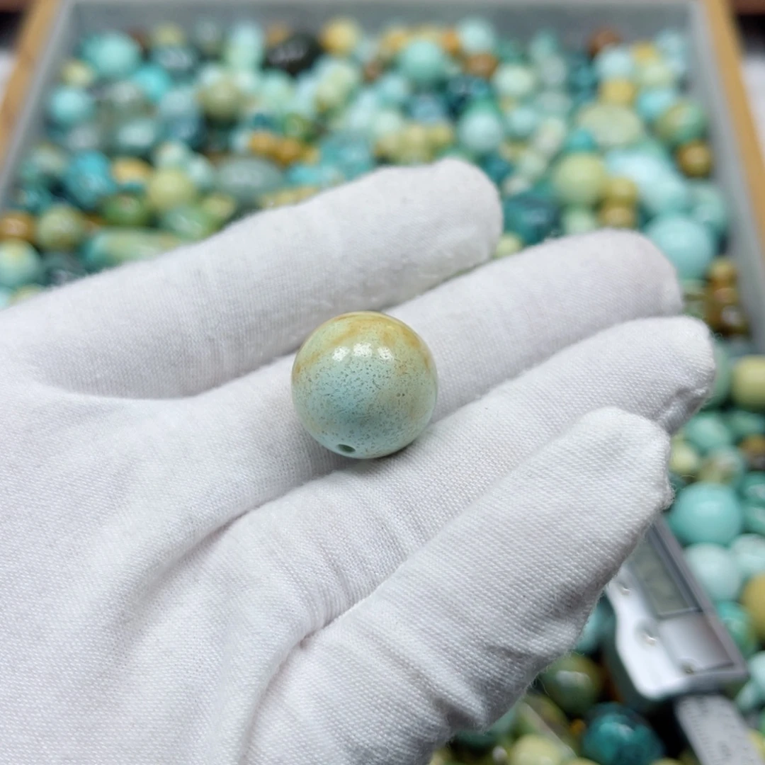 绿松石未镶嵌挂件