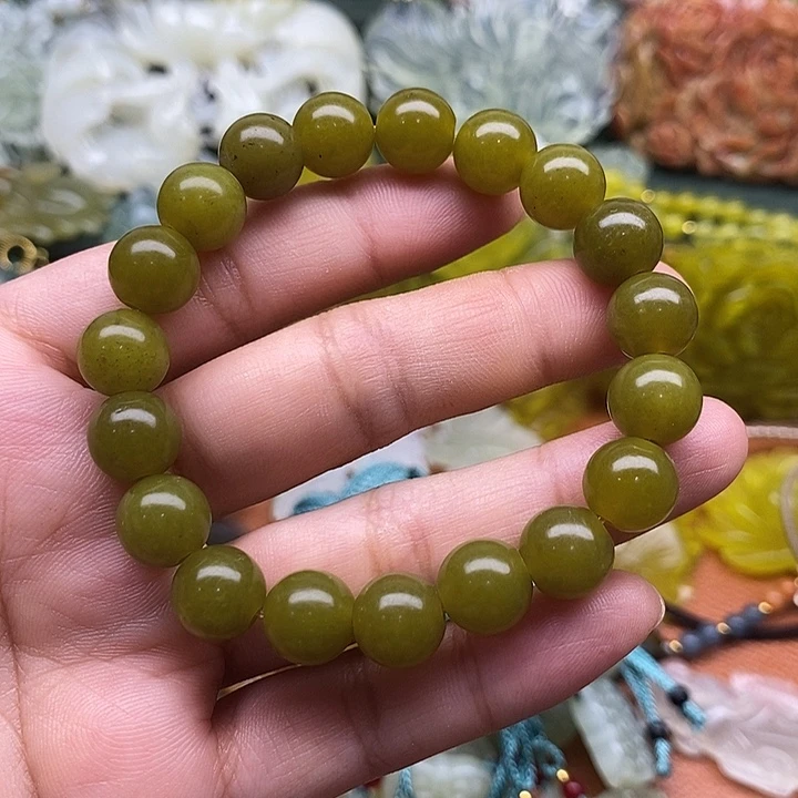 未镶嵌蛇纹石玉吊坠毛衣链