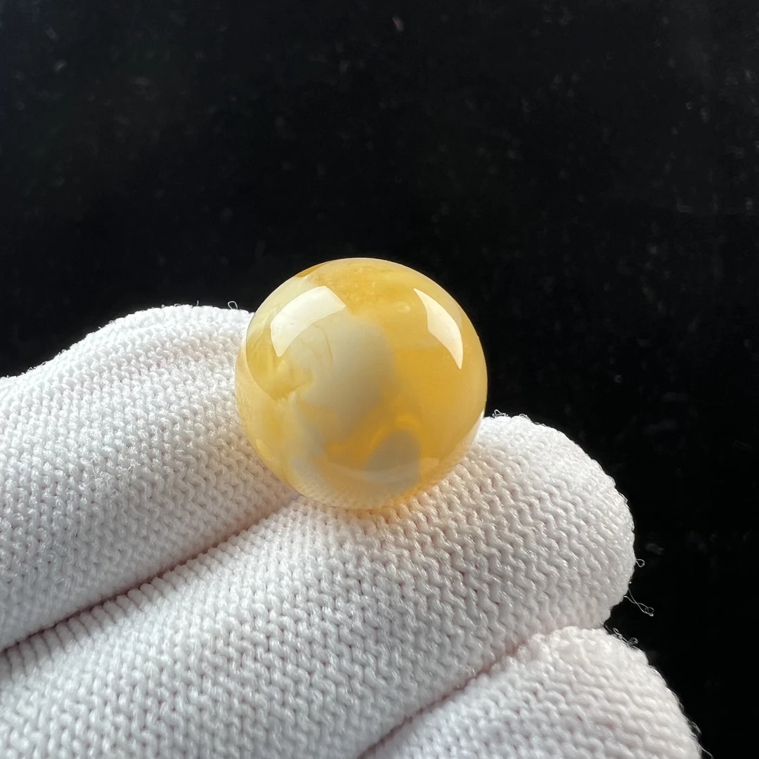 Y1327天然原矿蜜蜡 浓蜡妖花圆珠16.4mm 2.5克 150克价