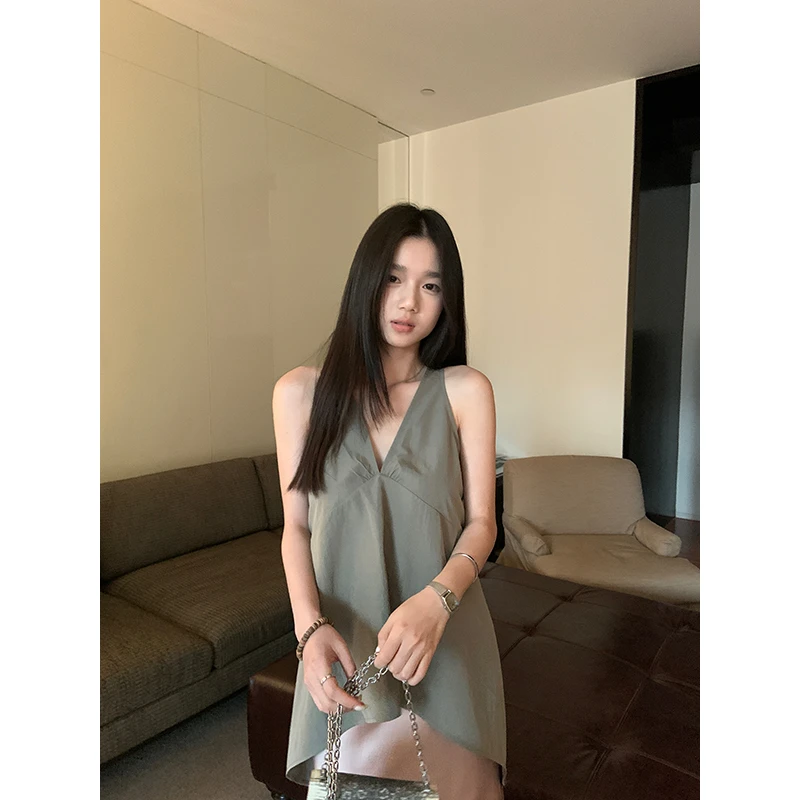 王少女的店 青绿色时尚V领无袖衬衫春夏季气质休闲上衣 X32536S52