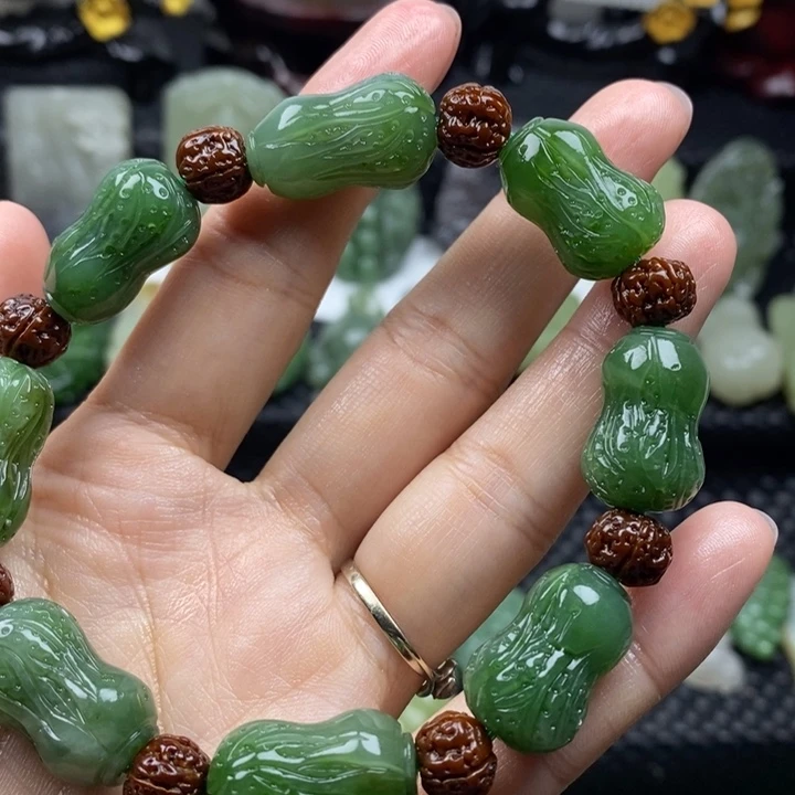 和田玉未镶嵌颈饰71