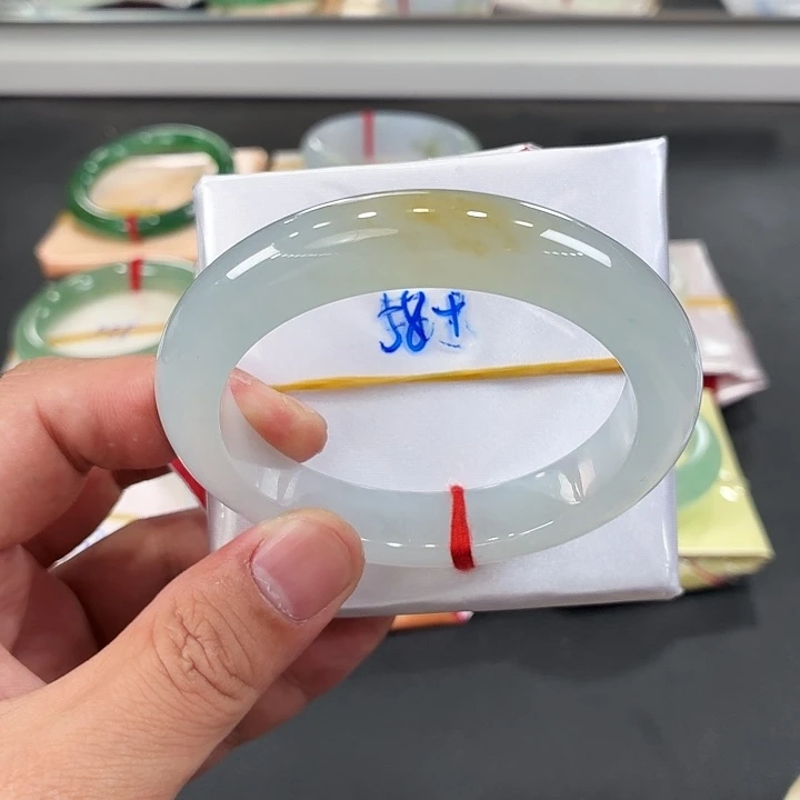 翡翠未镶嵌手镯天然翡翠手镯50号