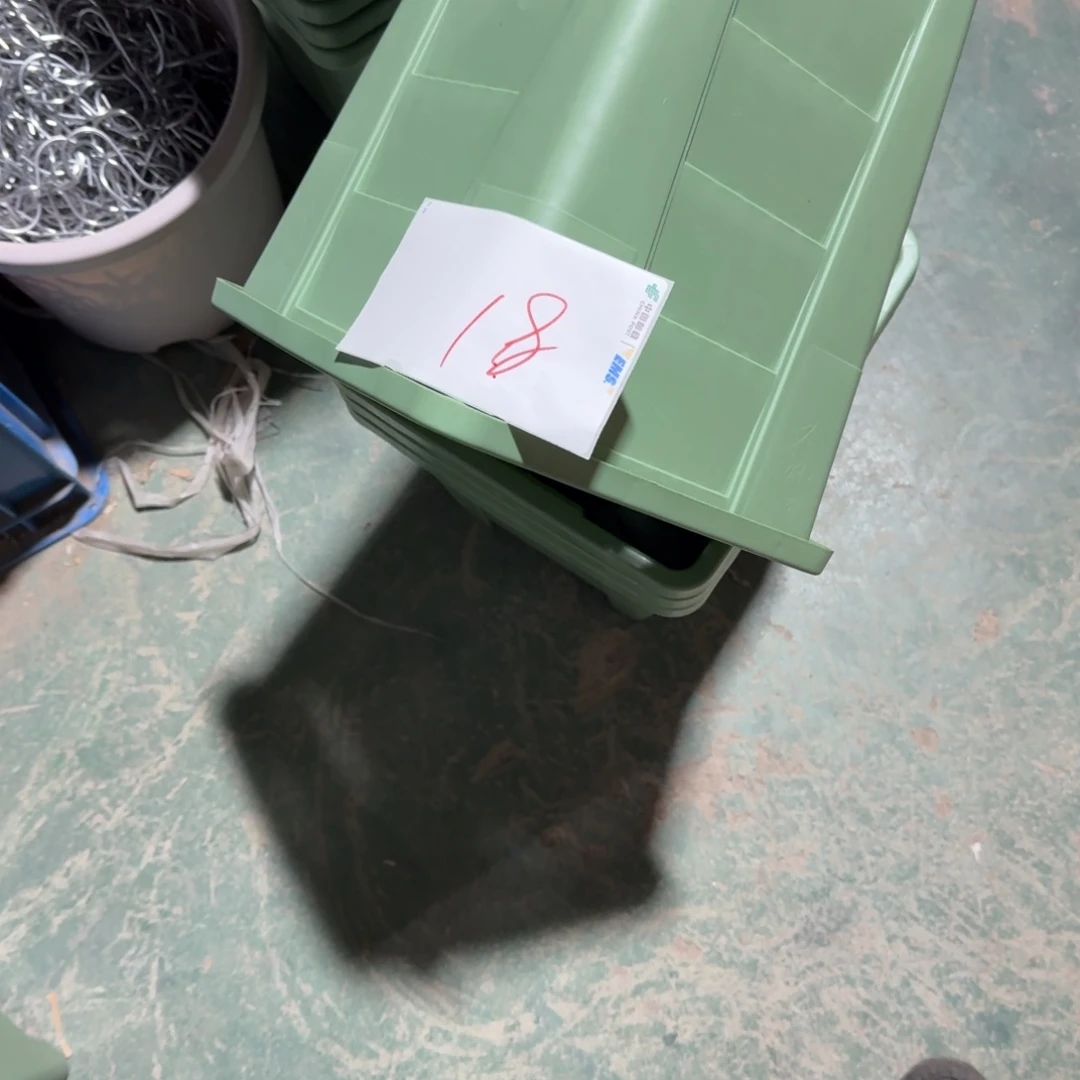 编号是18号的18号的花盆