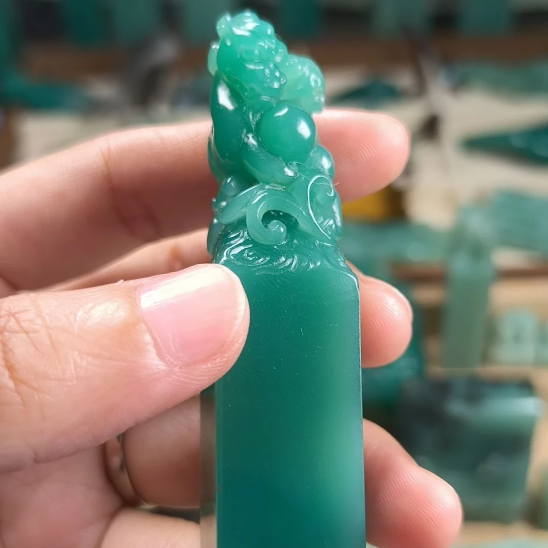 瞻***画寿山石印石雅安绿印章1