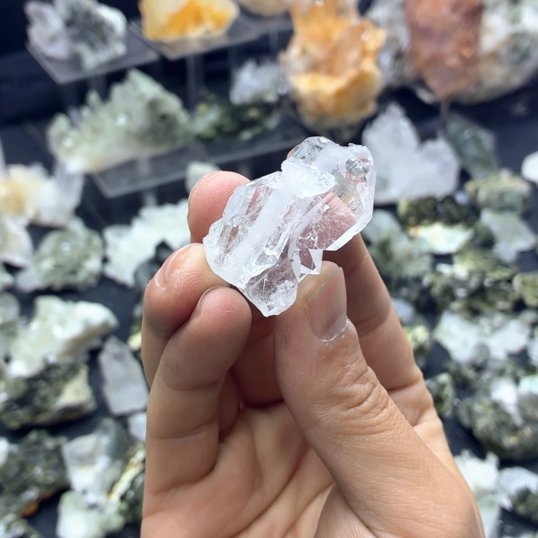 石材超闪哦透白水缝合