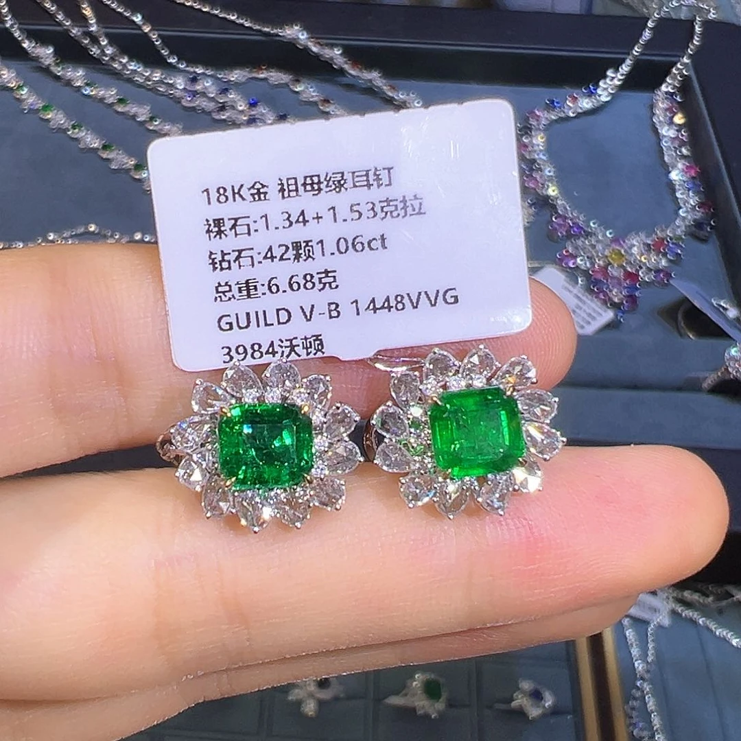 耳拍18K金镶嵌祖母绿