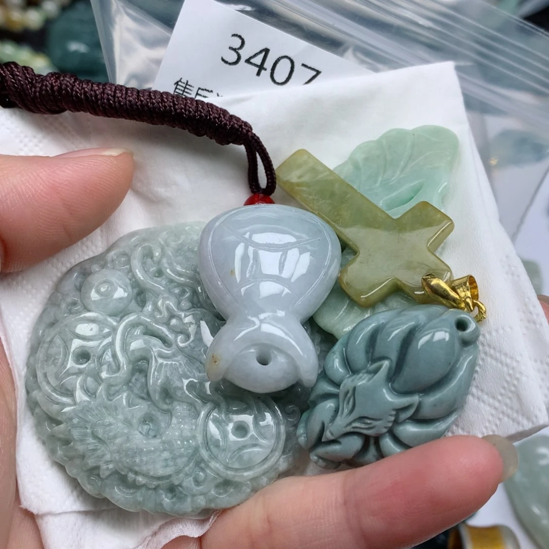 翡翠未镶嵌颈饰翡翠
