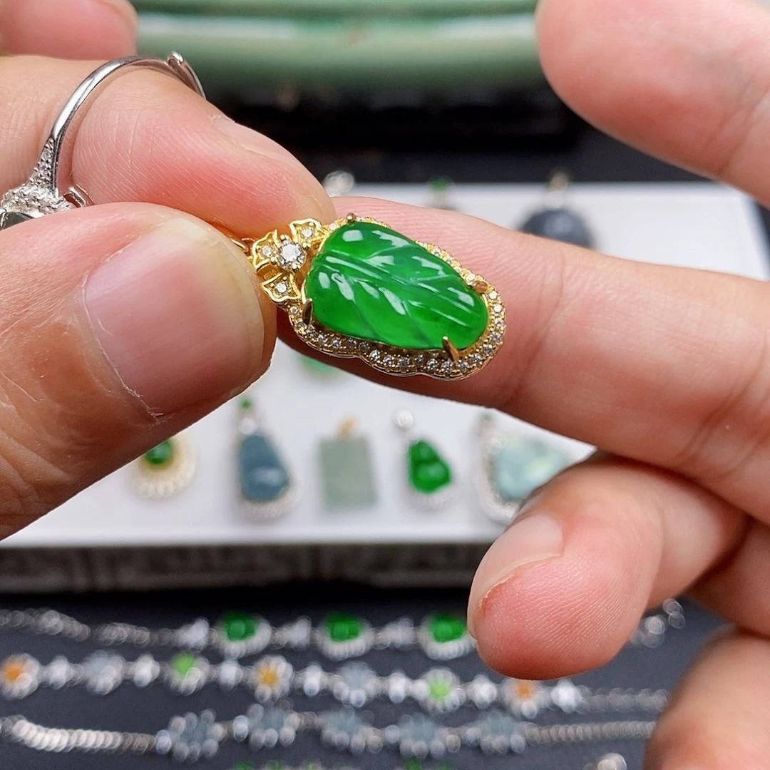 颈饰银S925镶嵌翡翠w w