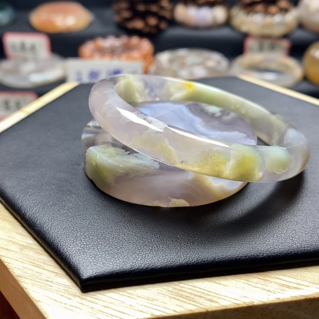 反***狗玛瑙/玉髓未镶嵌手镯（圆镯）