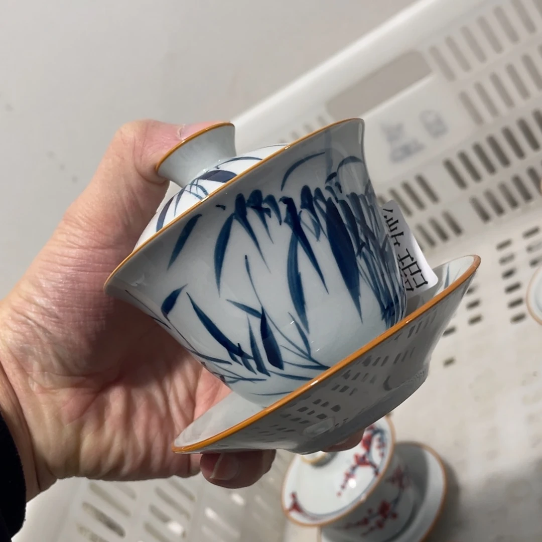 釉下手绘茶具，大瑕