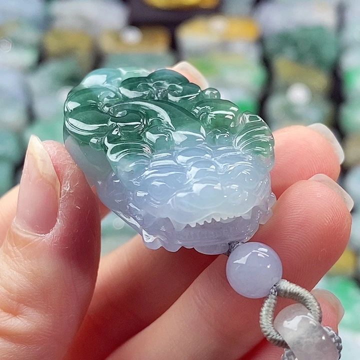 颈饰未镶嵌翡翠天然