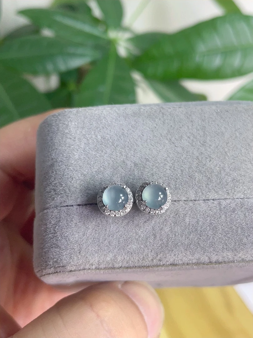 天然翡翠天空蓝耳钉