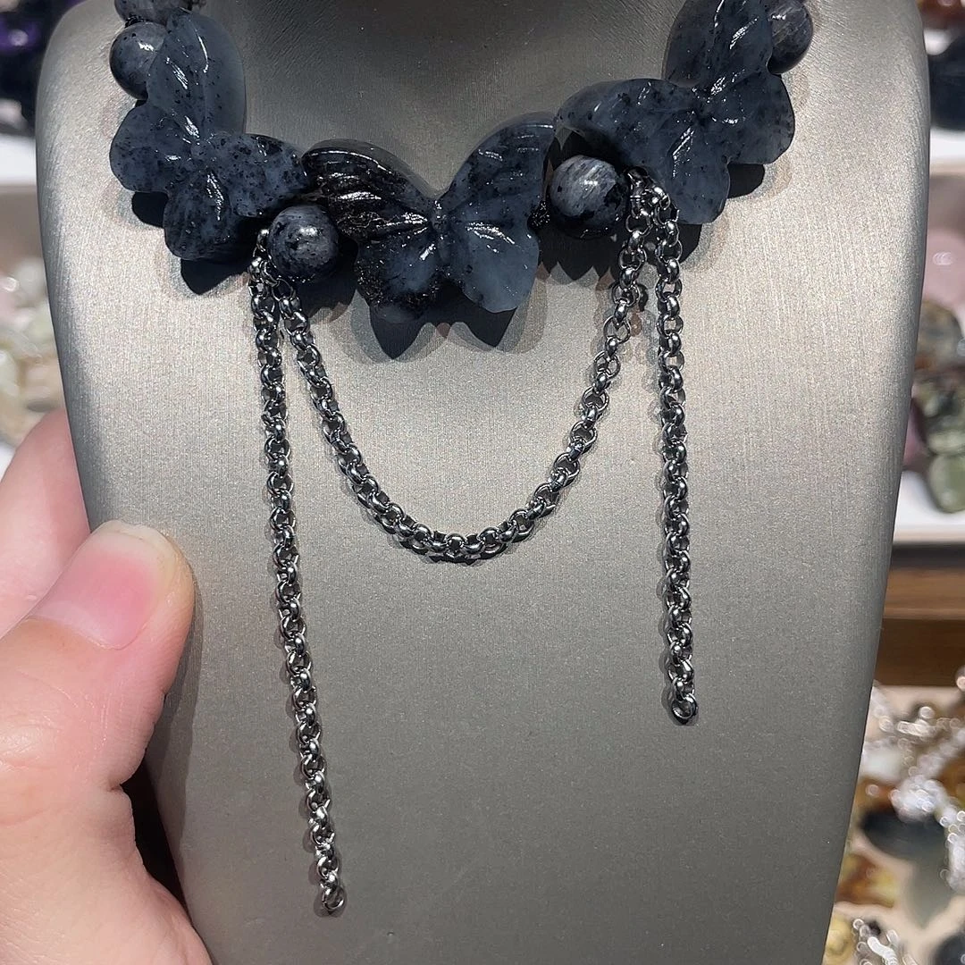 蛇纹石玉合金颈饰