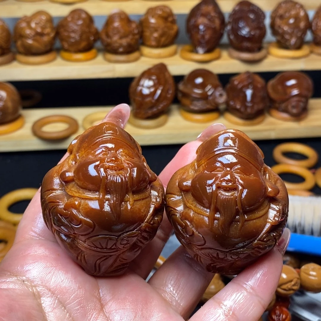 【闪购商品】橄榄核吊坠梁**爷纯手工财神